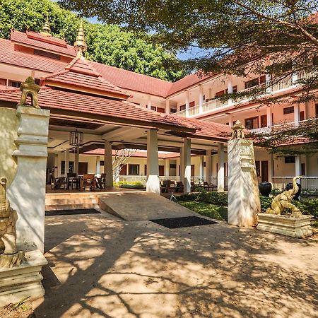 Suan Bua Hotel & Resort Ban Pong  Extérieur photo
