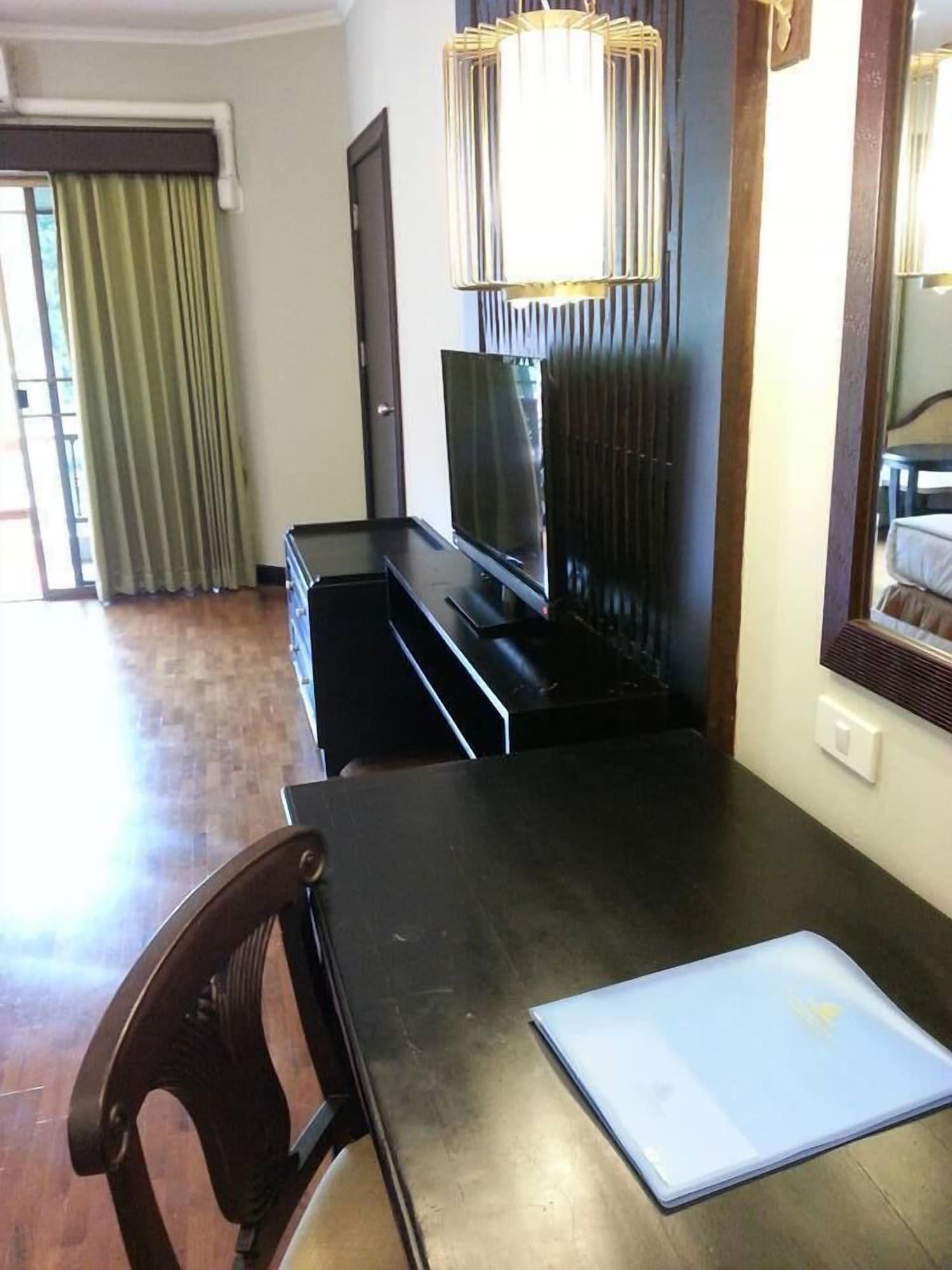 Suan Bua Hotel & Resort Ban Pong  Extérieur photo
