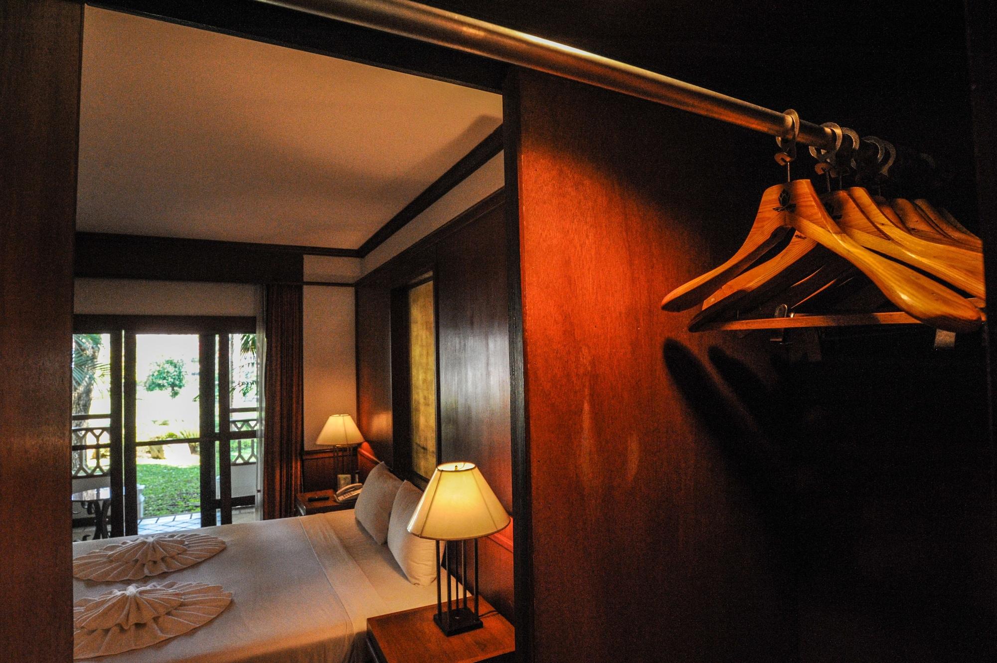 Suan Bua Hotel & Resort Ban Pong  Extérieur photo