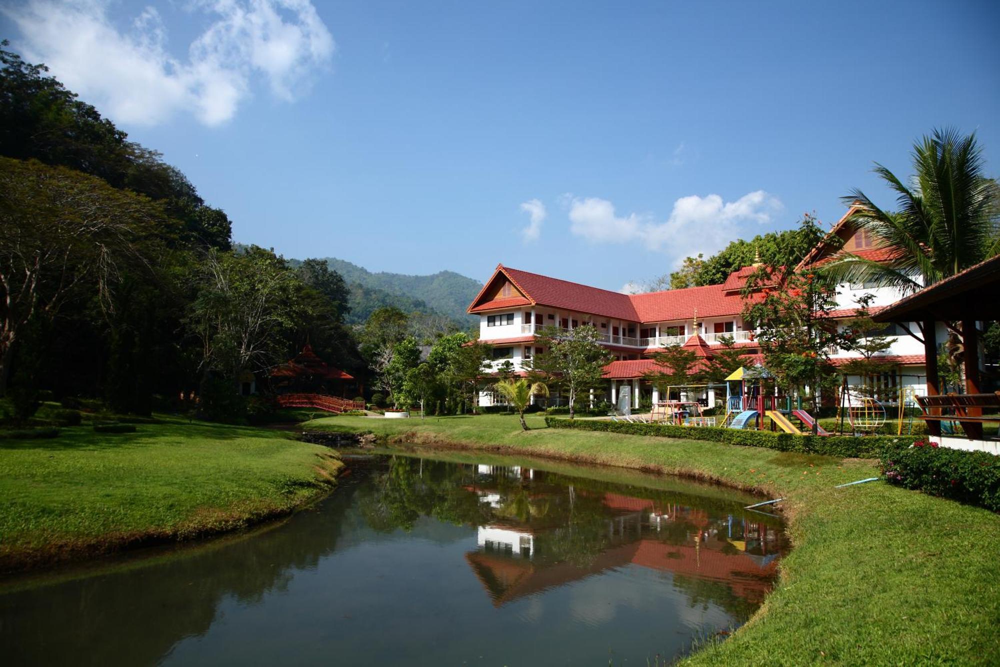 Suan Bua Hotel & Resort Ban Pong  Extérieur photo
