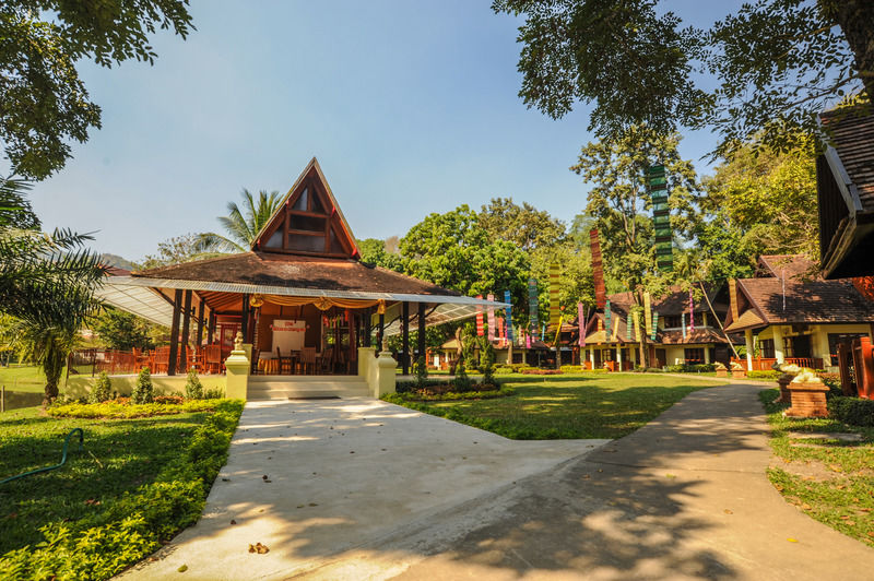 Suan Bua Hotel & Resort Ban Pong  Extérieur photo