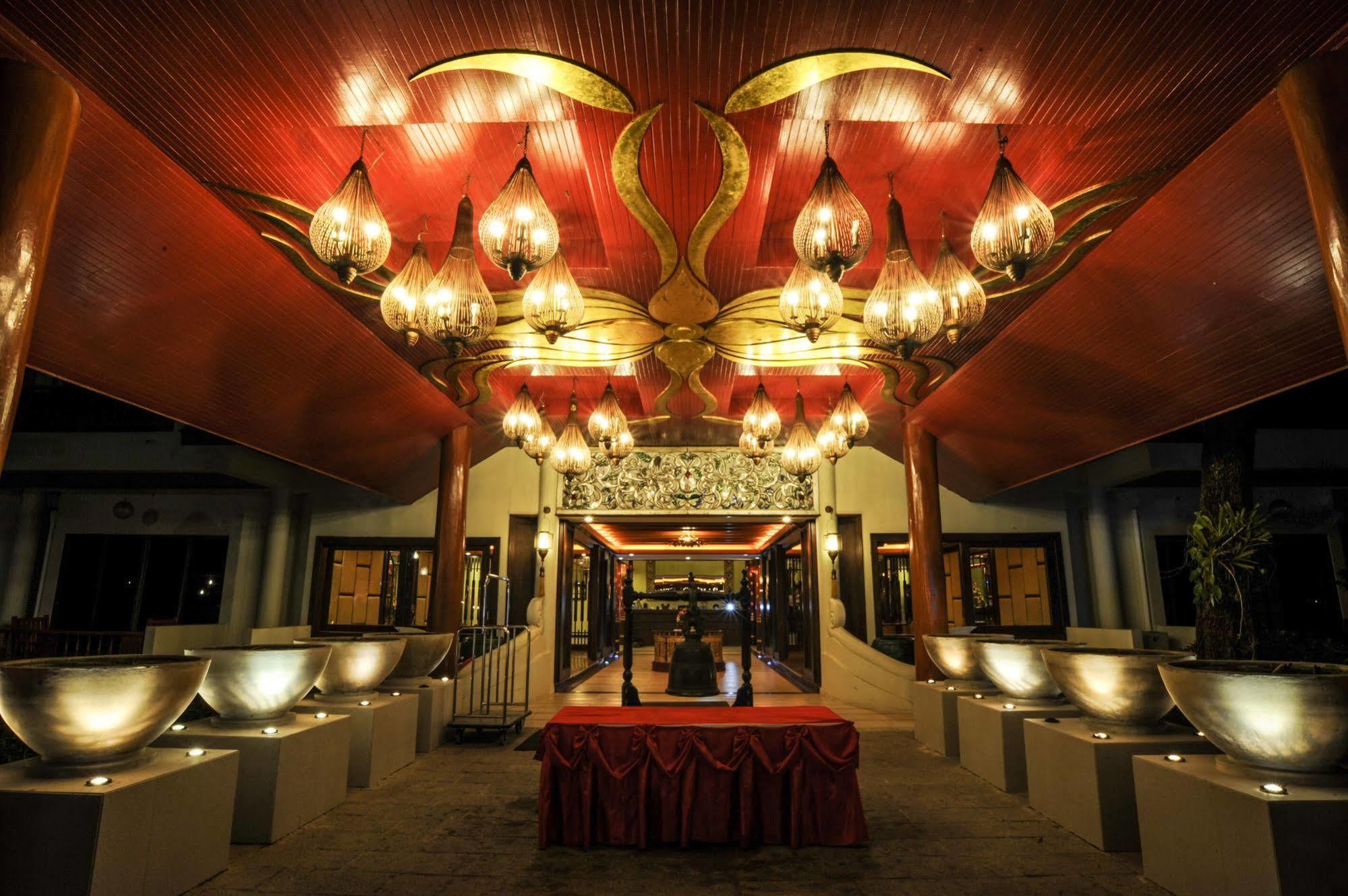 Suan Bua Hotel & Resort Ban Pong  Extérieur photo