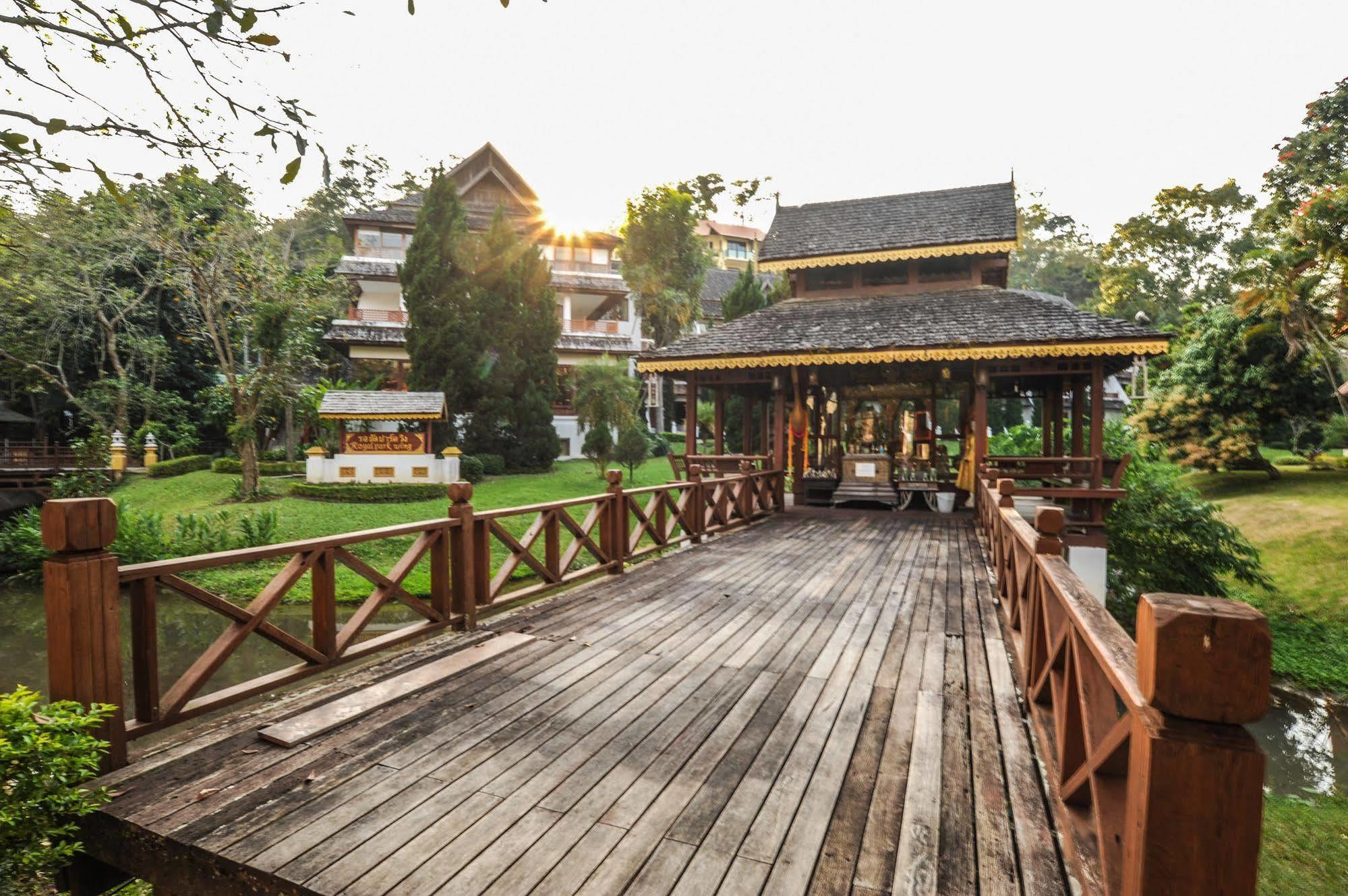 Suan Bua Hotel & Resort Ban Pong  Extérieur photo