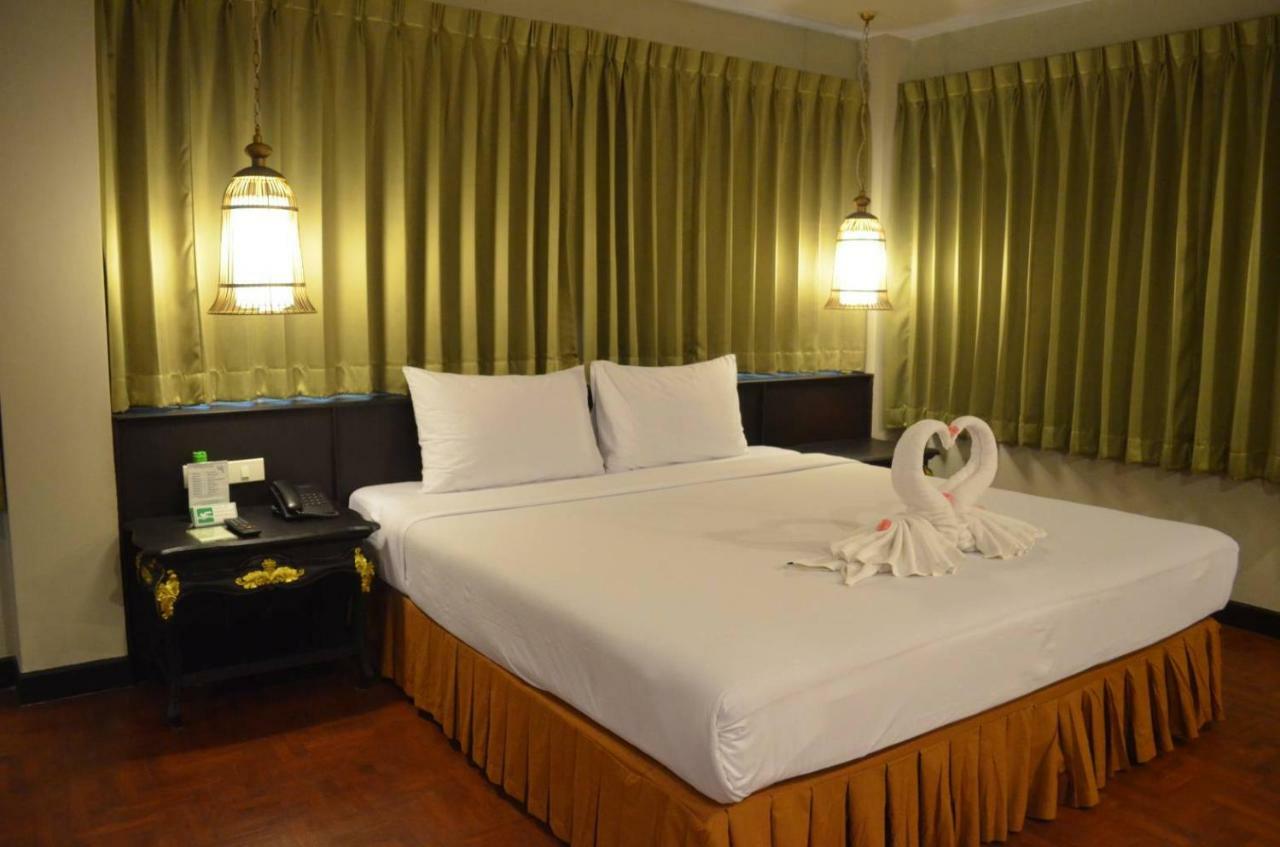 Suan Bua Hotel & Resort Ban Pong  Extérieur photo
