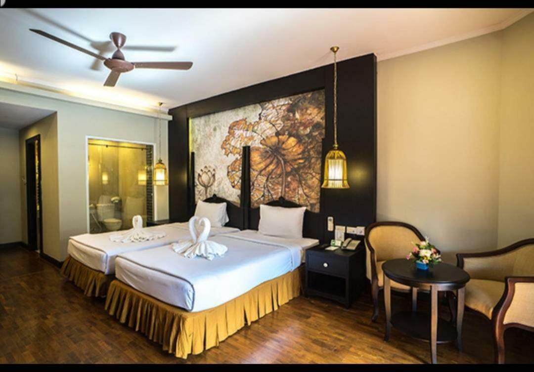 Suan Bua Hotel & Resort Ban Pong  Extérieur photo
